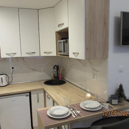 Studio Apartman Oboj Maksimir Self Check In ซาเกร็บ ภายนอก รูปภาพ